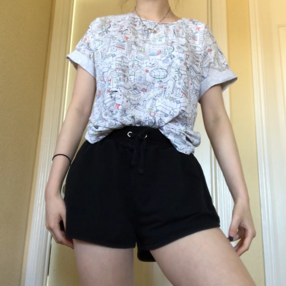 adorable print graphic tee - Picture 3 of 3